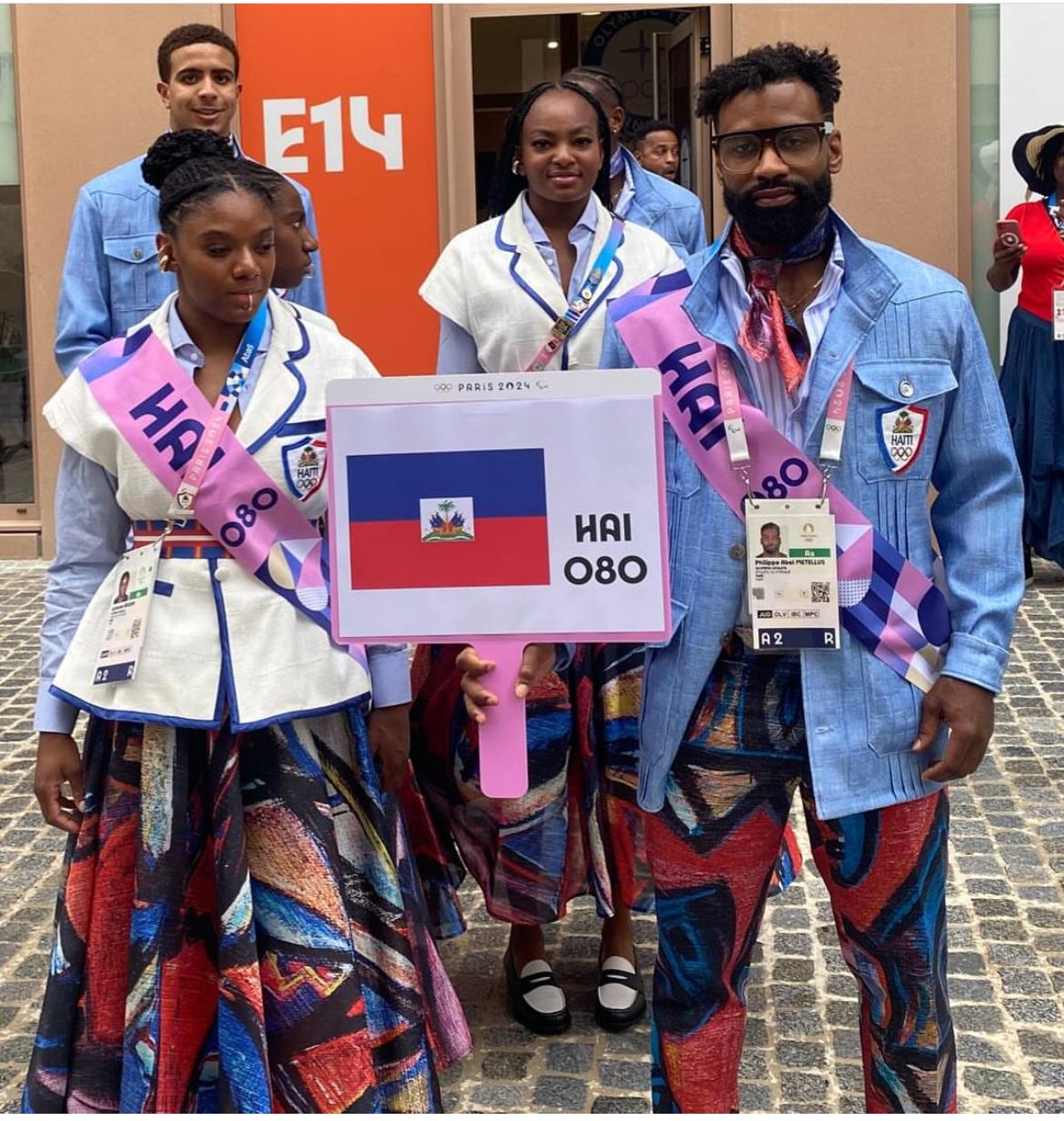 Uniformes da delegação do Haiti chamam atenção nas Olimpíadas 2024