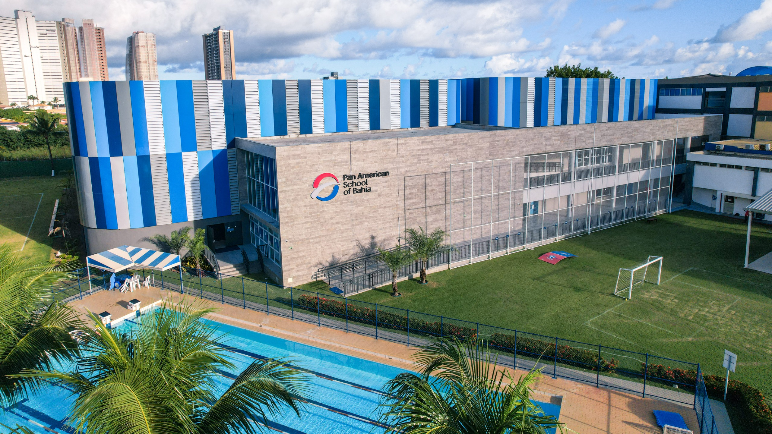 Escola de Salvador celebra 64 anos e comemora década da PASBinha com êxito internacional