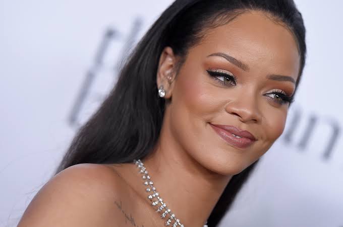 Rihanna escolhe Salvador para lançar nova linha Fenty Skin