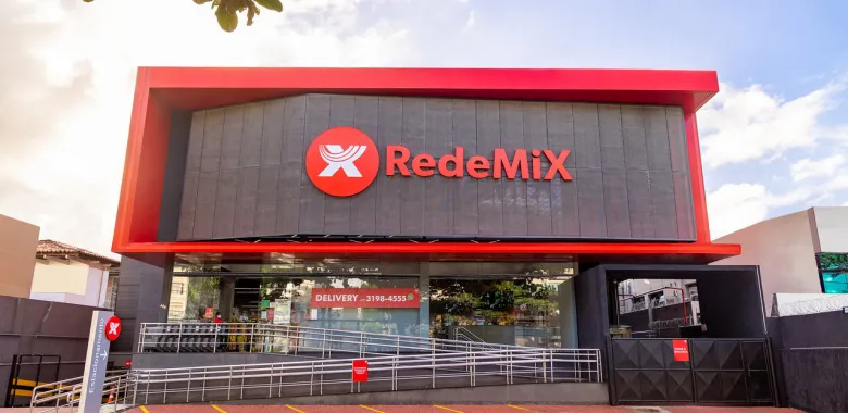 RedeMix celebra 20 anos com ações especiais e sorteio de carro elétrico