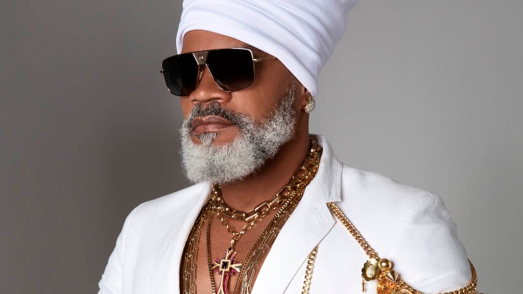 Candyall Guetho Square será reaberto com show de Carlinhos Brown neste domingo