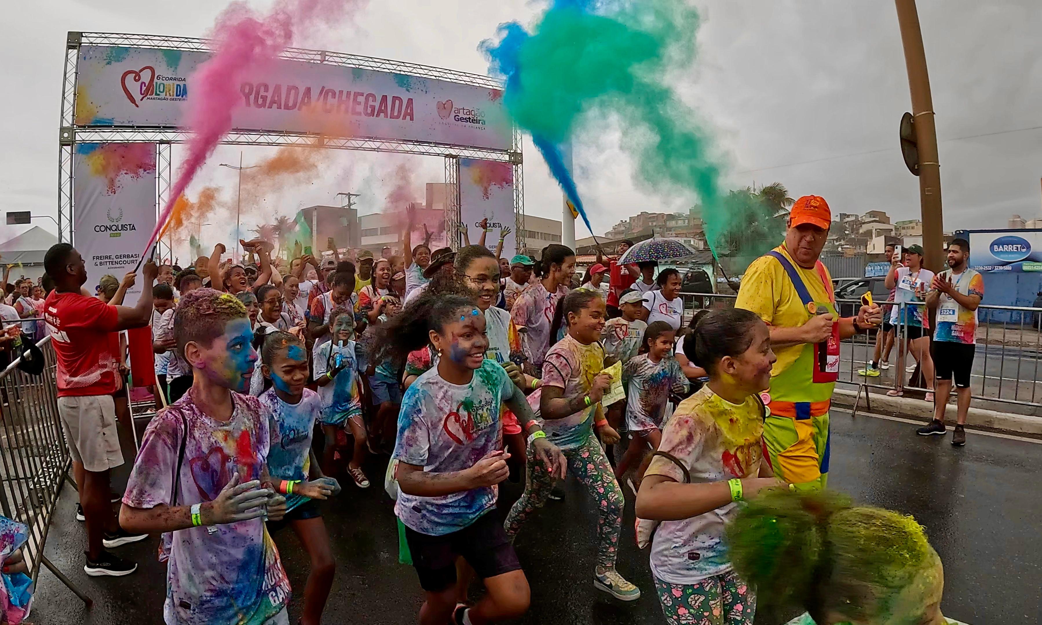 Corrida Colorida do Martagão reúne 3,3 mil participantes e destaca importância do hospital pediátrico