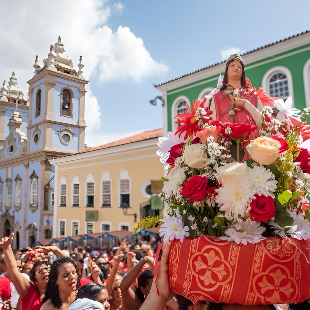 Santa Bárbara: Devoção, Cultura e Fé que pintam a Bahia de Vermelho