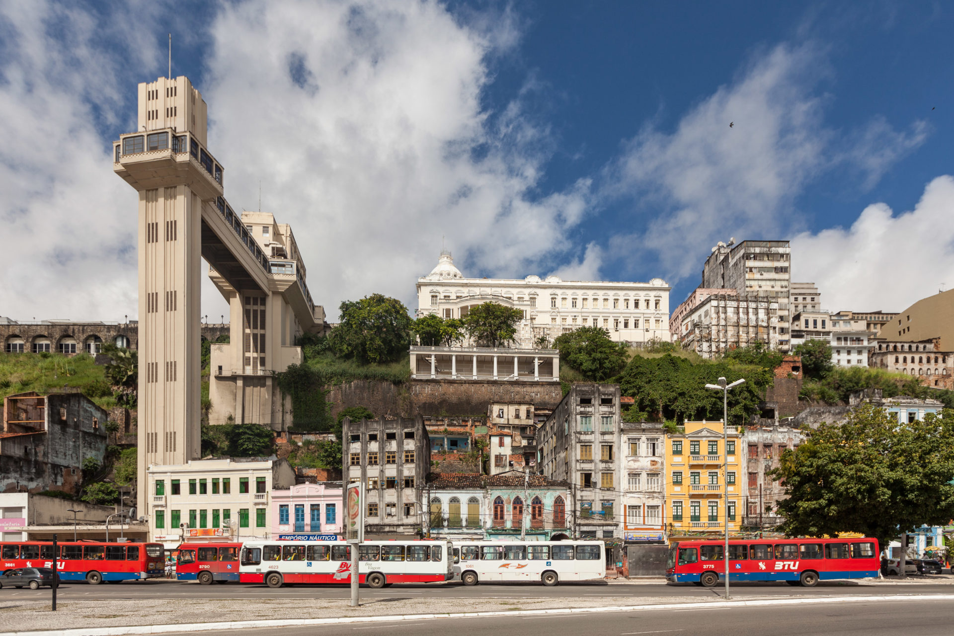 Elevador Lacerda recebe show de drones no Natal com programação especial