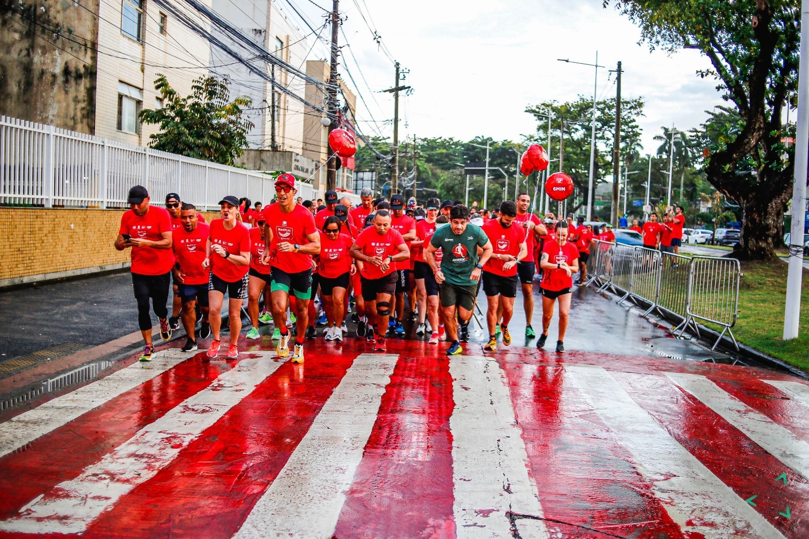 RedeMix realiza 9ª edição da corrida RedRun neste sábado (14)