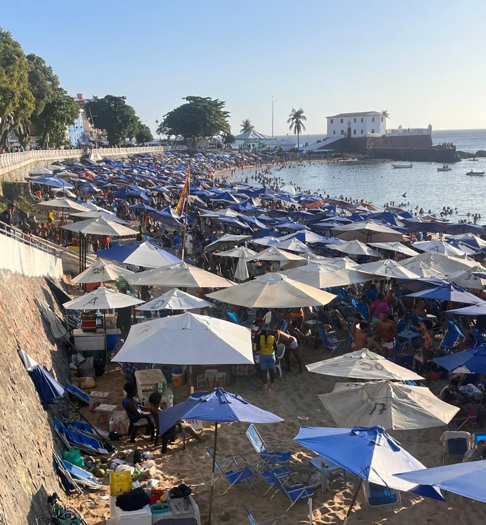 ​​​​Salvador celebra primeiro fim de semana de verão com praias lotadas