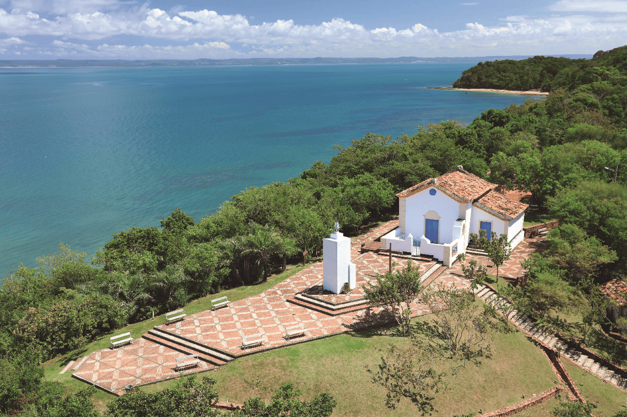 Revista Let's Go Bahia destaca a história e os encantos da Ilha dos Frades