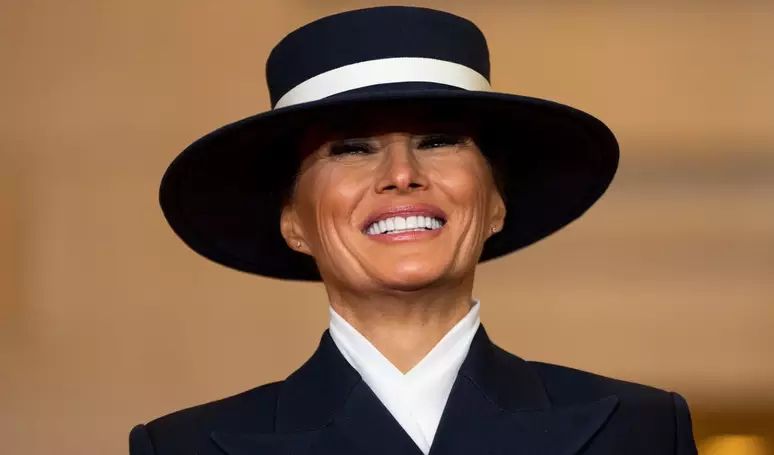 A evolução de estilo de Melania Trump: De sofisticação vlássica à ousadia contemporânea