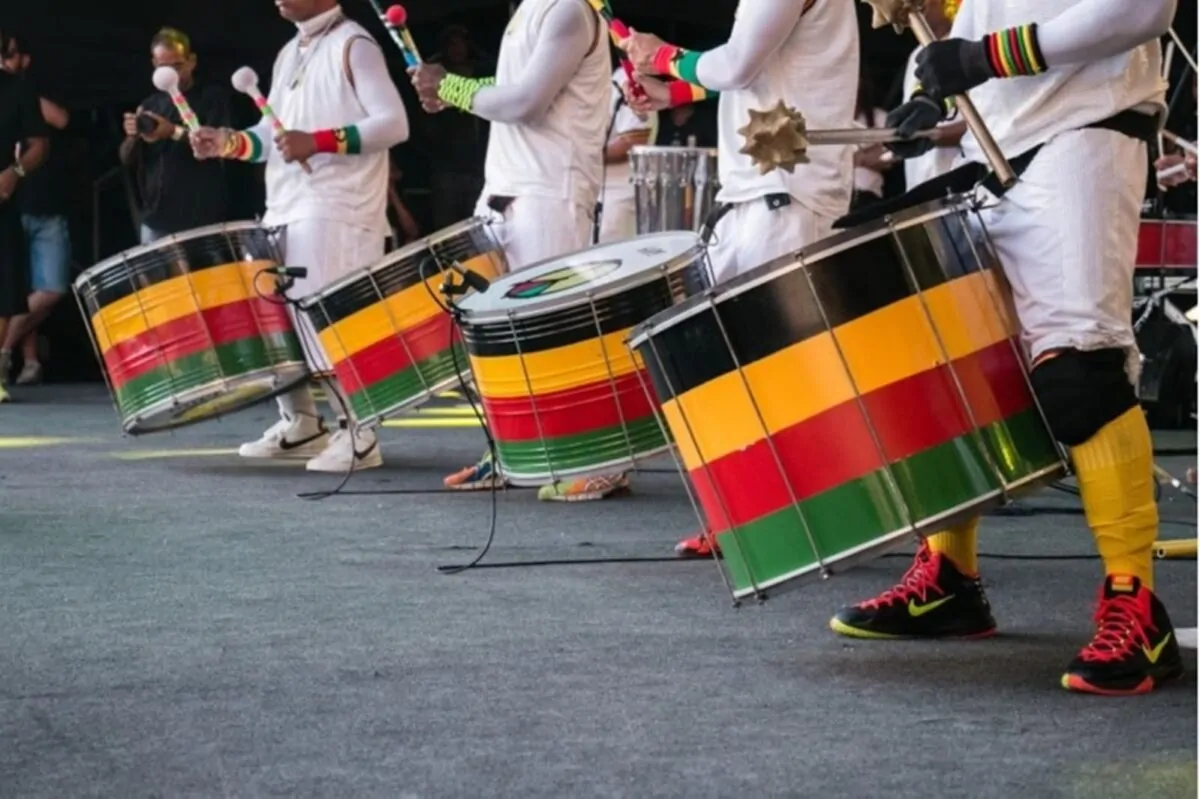 Bloco Olodum promove Caminhada Percussiva em homenagem a Yemanjá