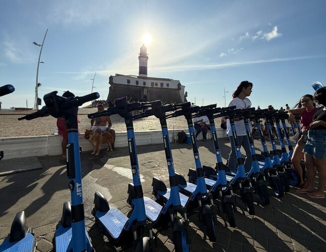 Serviço de patinetes elétricos é ampliado em Salvador e ganha novas áreas de circulação