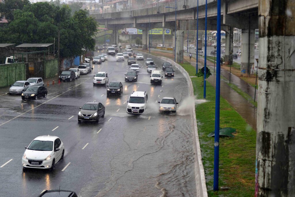 Salvador registra quinta-feira com chuvas; clima deve permanecer chuvoso nos próximos dias