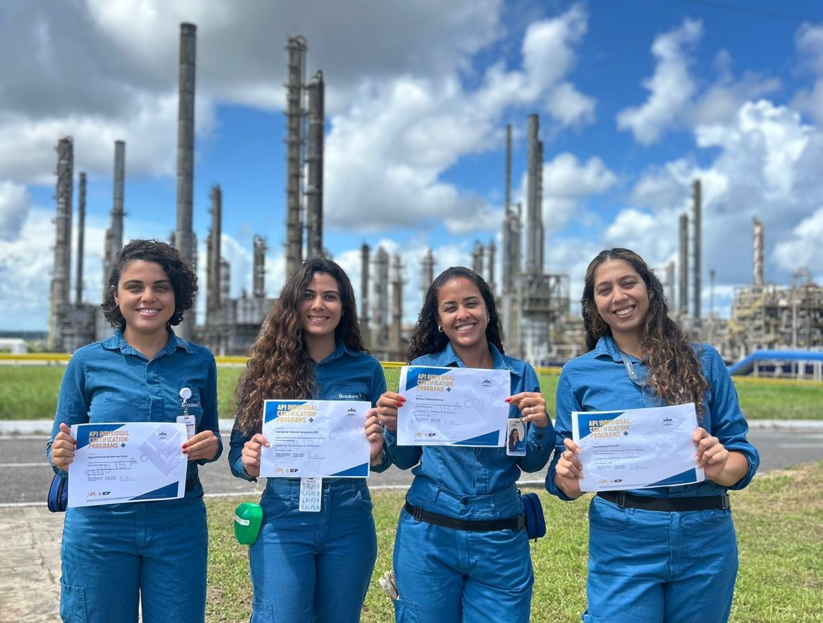 Engenheiras da Braskem na Bahia conquistam certificação internacional inédita