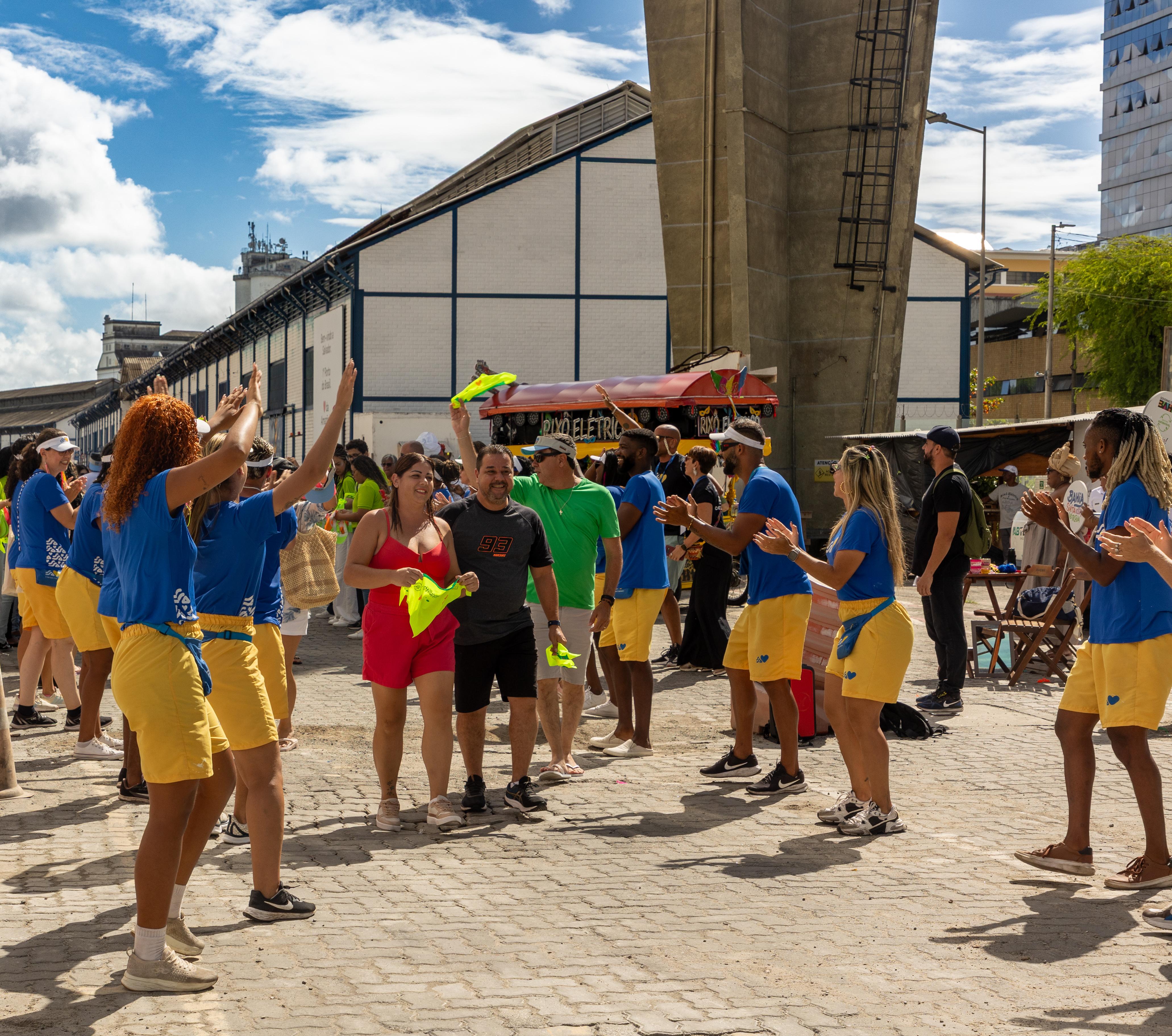 Salvador recebe quase 8 mil visitantes de cruzeiros durante último dia oficial de folia