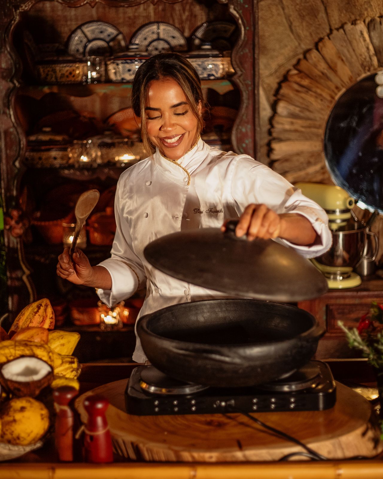 Chef Dani Façanha realiza aula show no Bahia Origem Week em Salvador