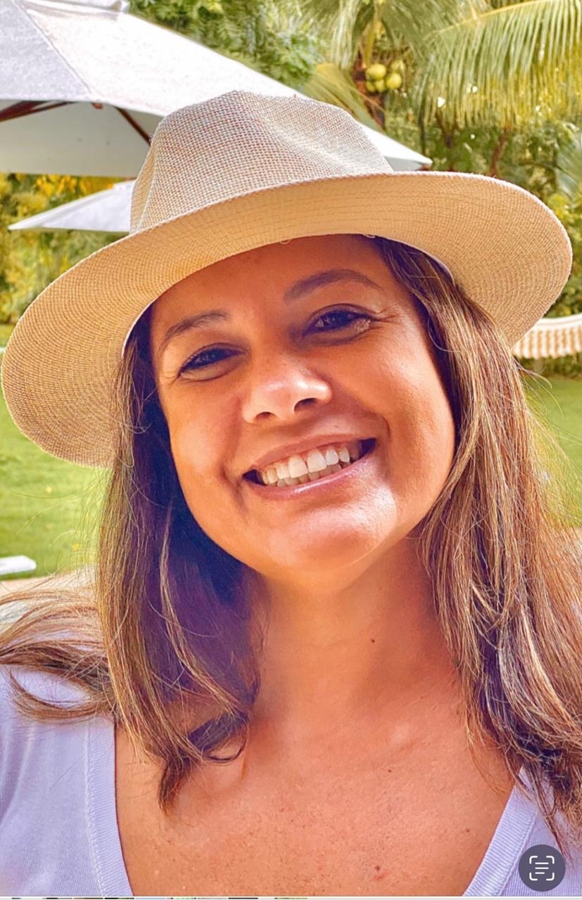 Daniela Catelino celebra aniversário em Miami ao lado de amigos