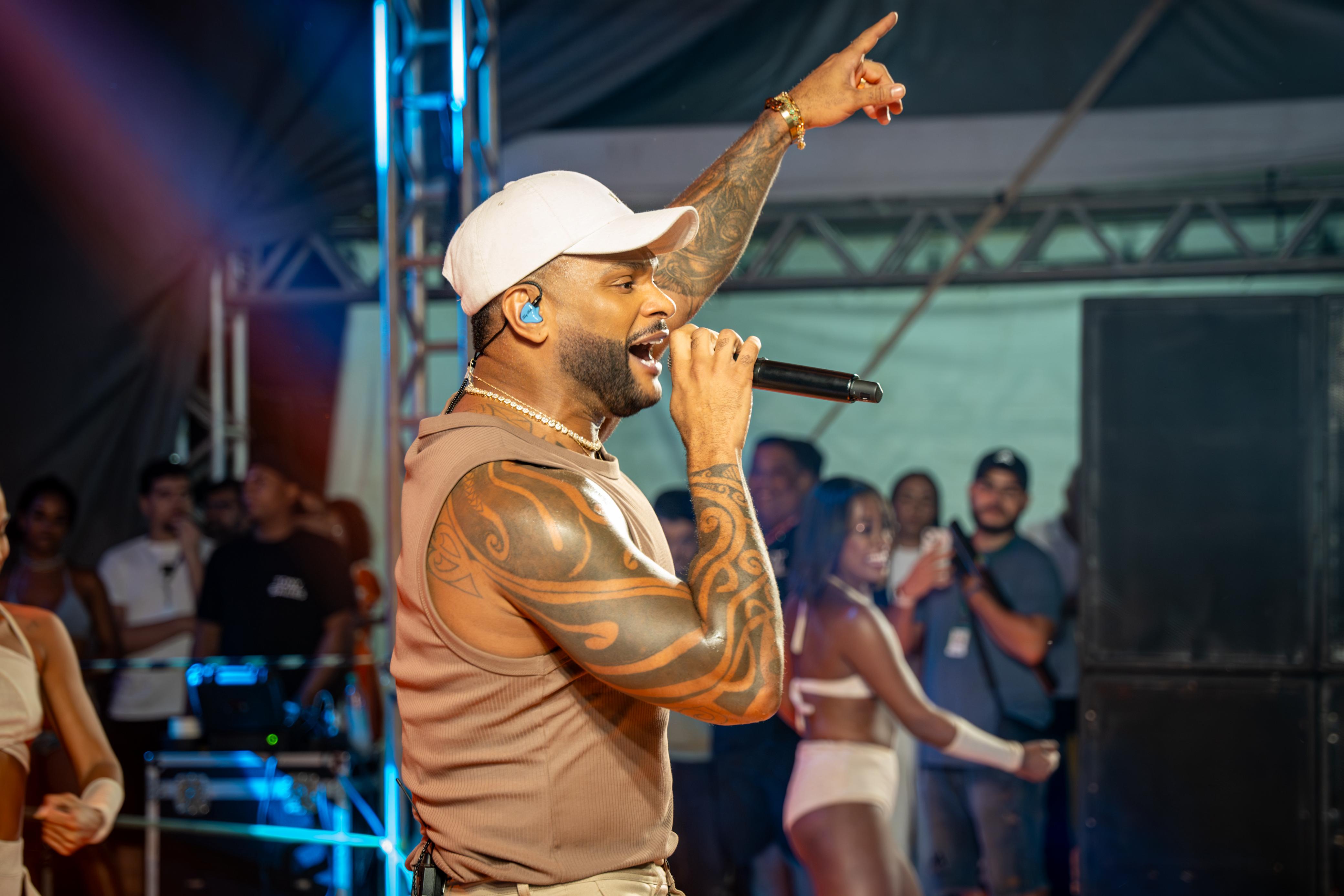 Micareta de Feira: Tony Salles celebra conexão com público feirense e comanda pipoca neste domingo (4)