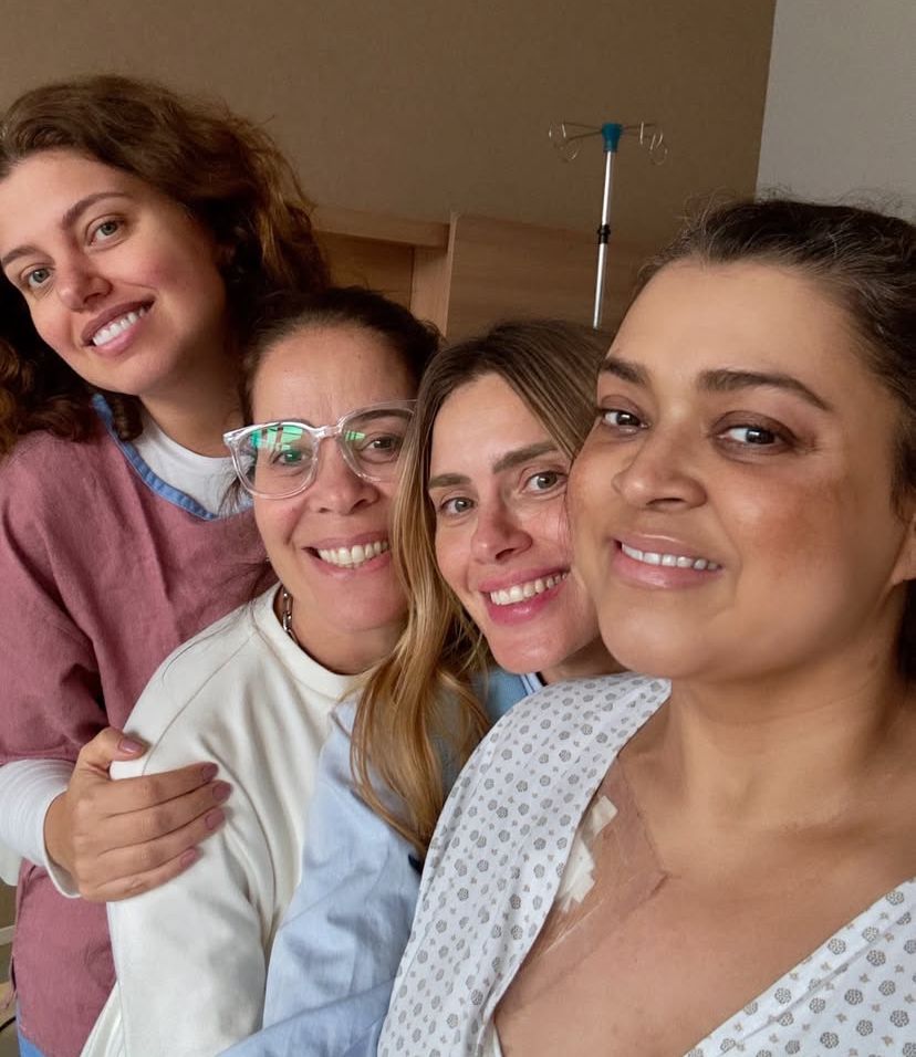 Preta Gil volta a ser internada e recebe apoio de amigas durante tratamento