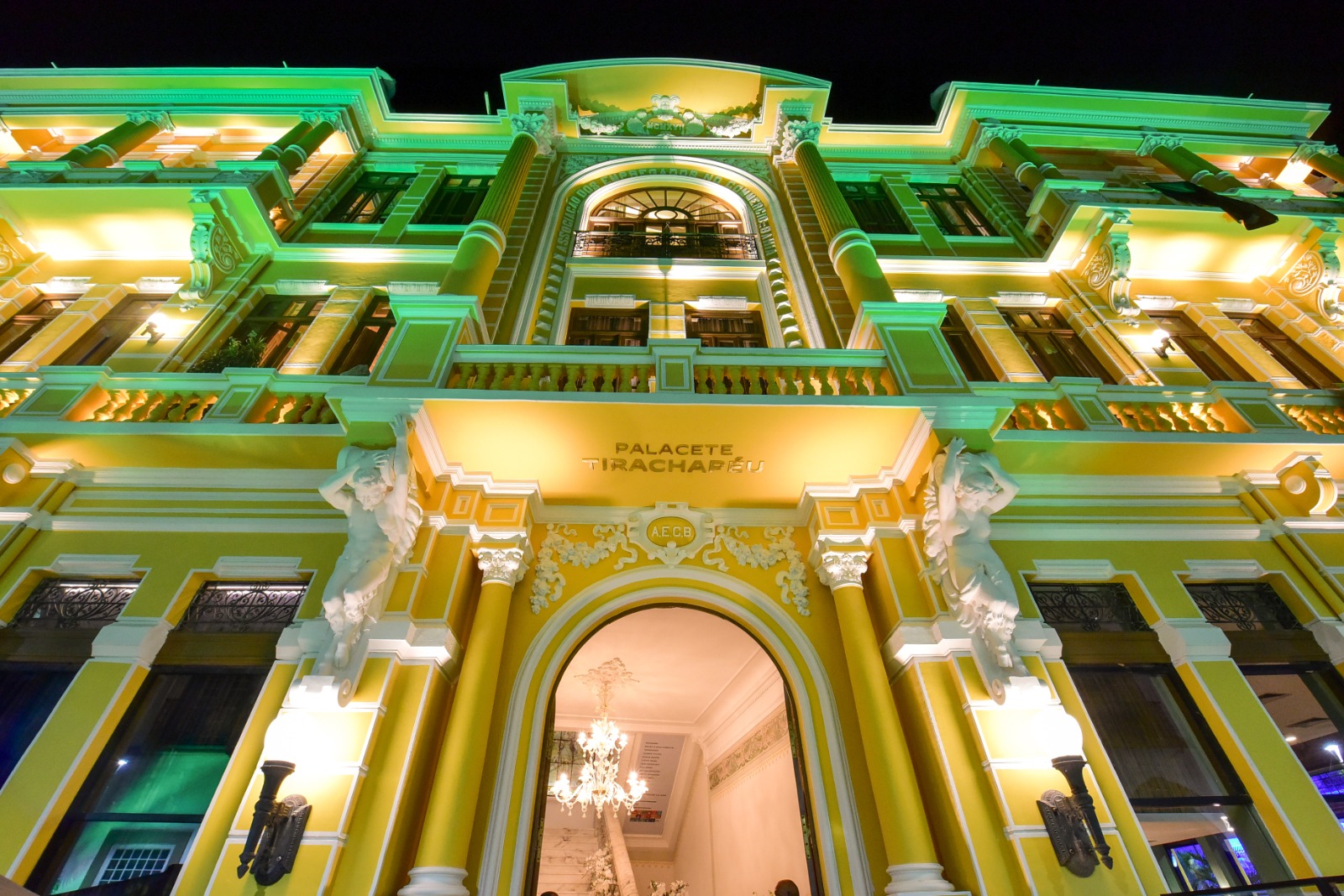 Palacete Tira Chapéu celebra o Dia das Mães com música ao vivo, experiências gastronômicas e homenagens especiais