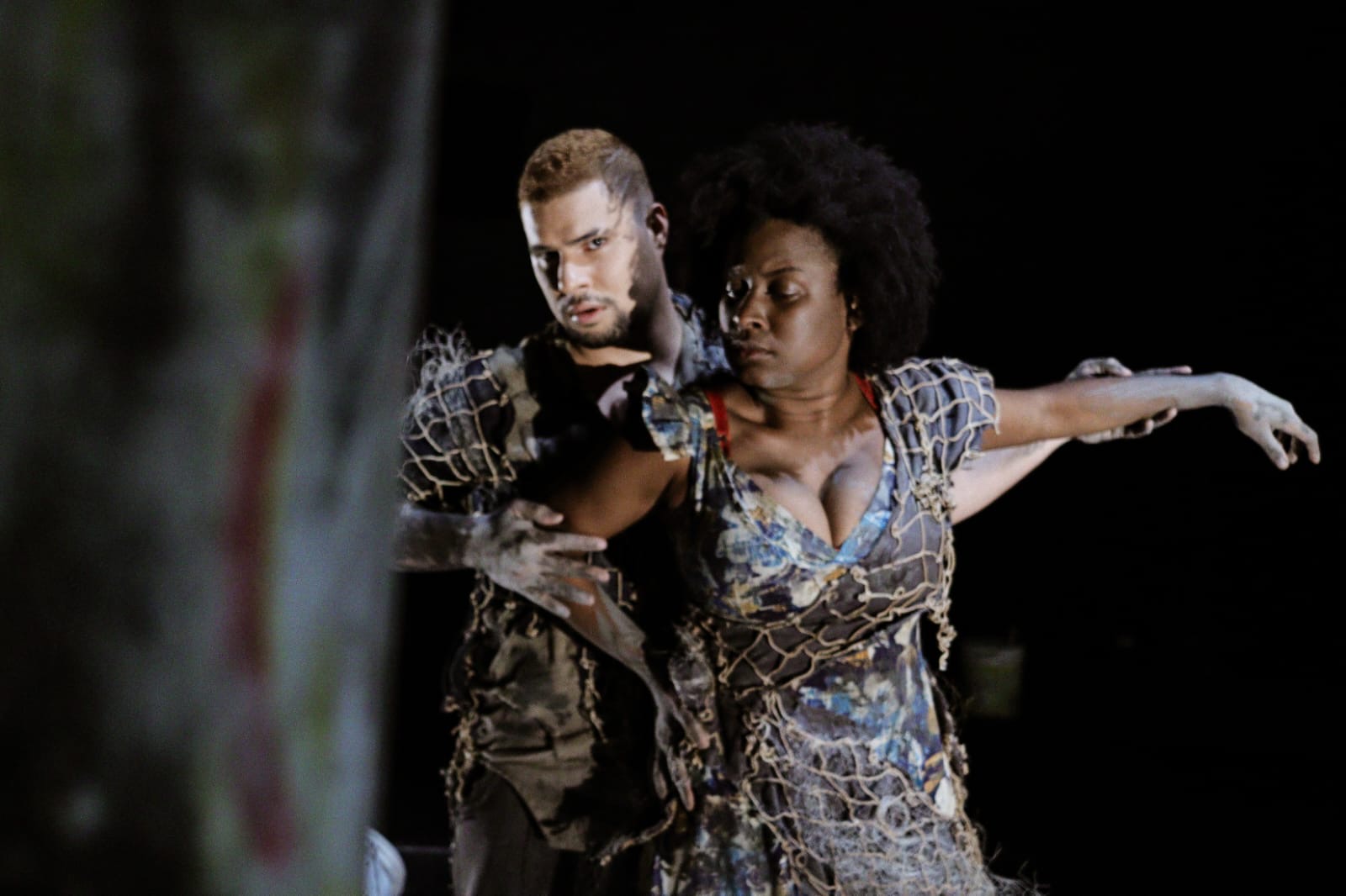Programe-se! “Gota d'Água” ocupa o palco do Teatro Gregório de Mattos na curta temporada visceral