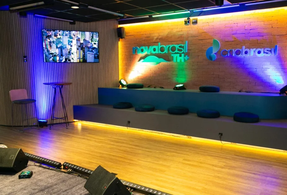 Novabrasil inaugura nova sede e identidade visual para reforçar conteúdo brasileiro multiplataforma