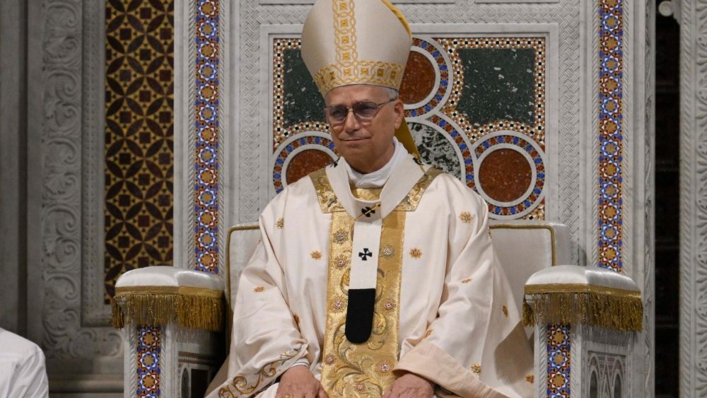 Leão XIV assume oficialmente a Cátedra do Bispo de Roma: “Ofereço o pouco que tenho e que sou”