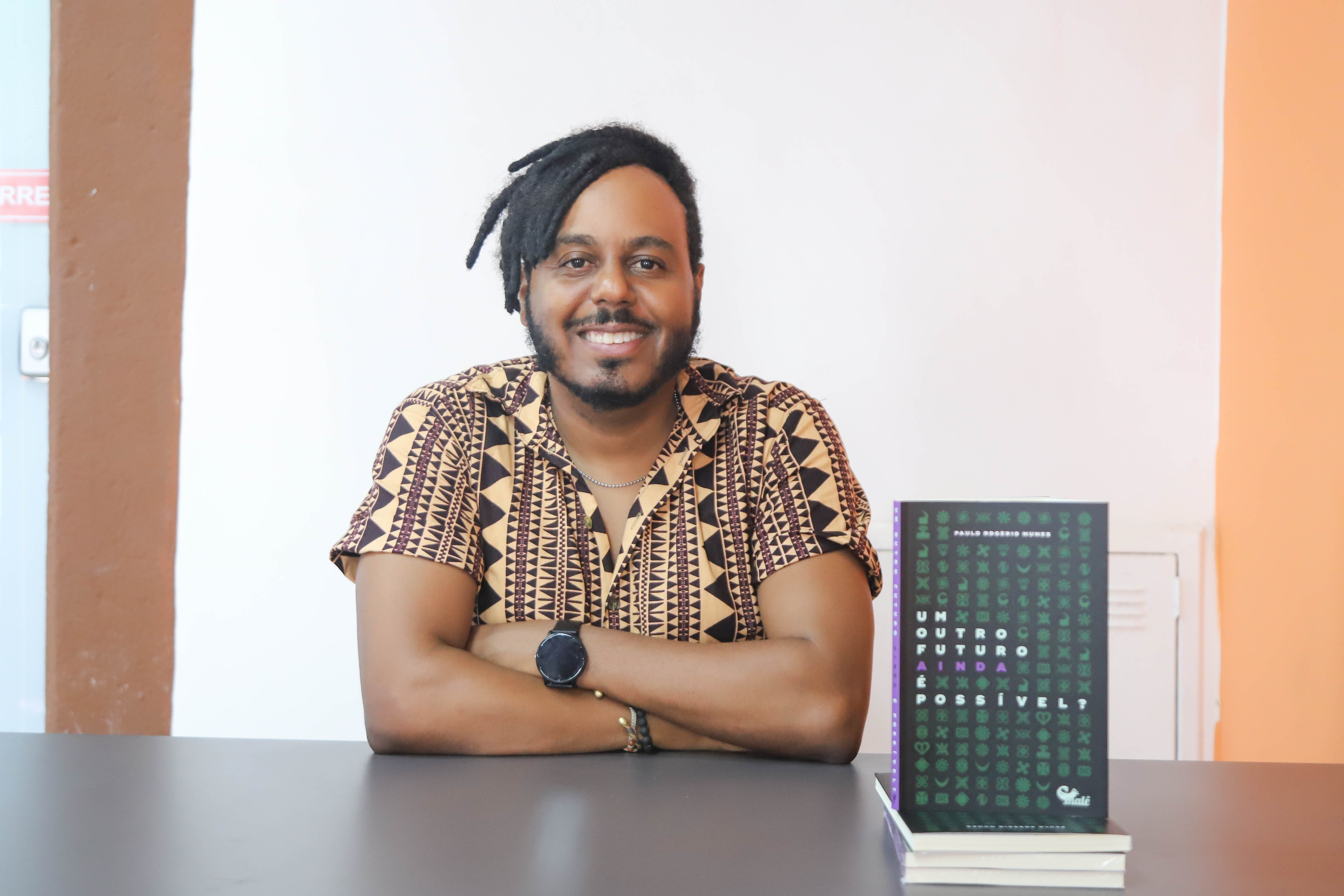 Paulo Rogério lança livro em São Paulo com reflexões sobre diversidade, inovação e futuros possíveis