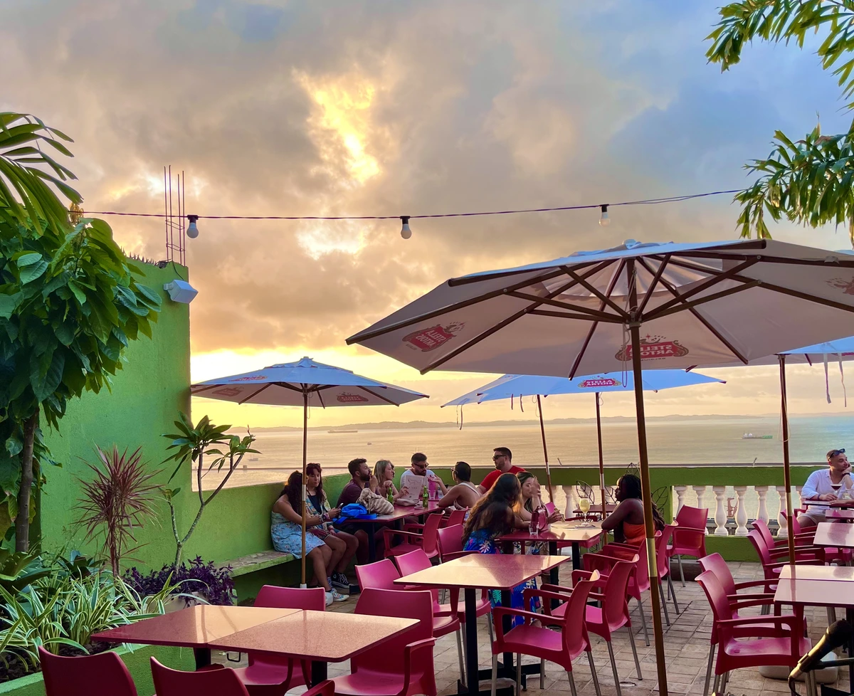 Restaurante La Lupa celebra o Dia dos Namorados com menu especial e vista para a Baía de Todos-os-Santos
