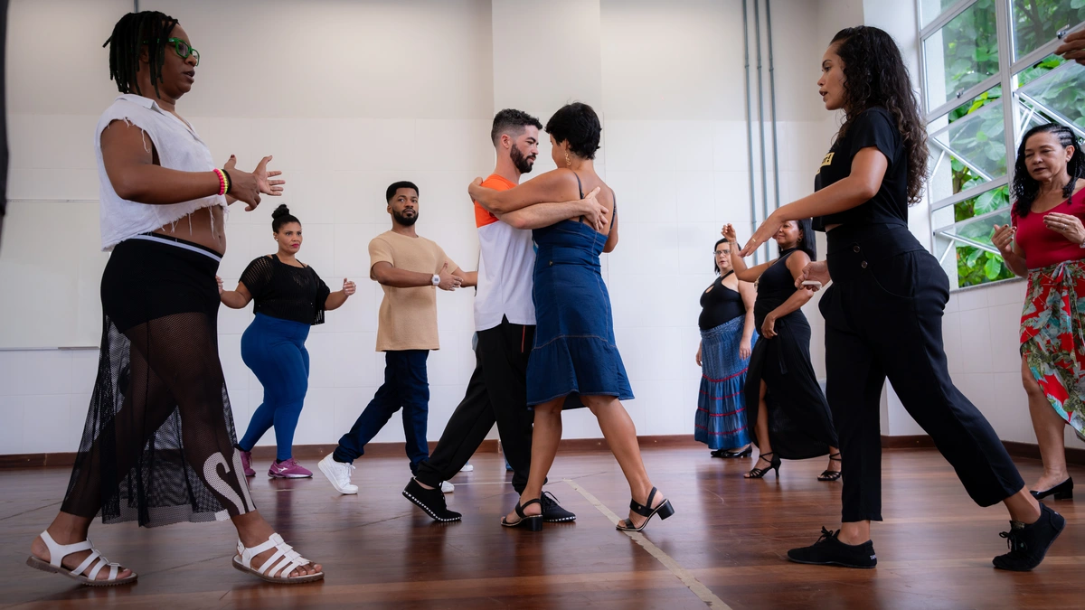 Escola de Dança da Funceb oferece aulas de forró para o período junino