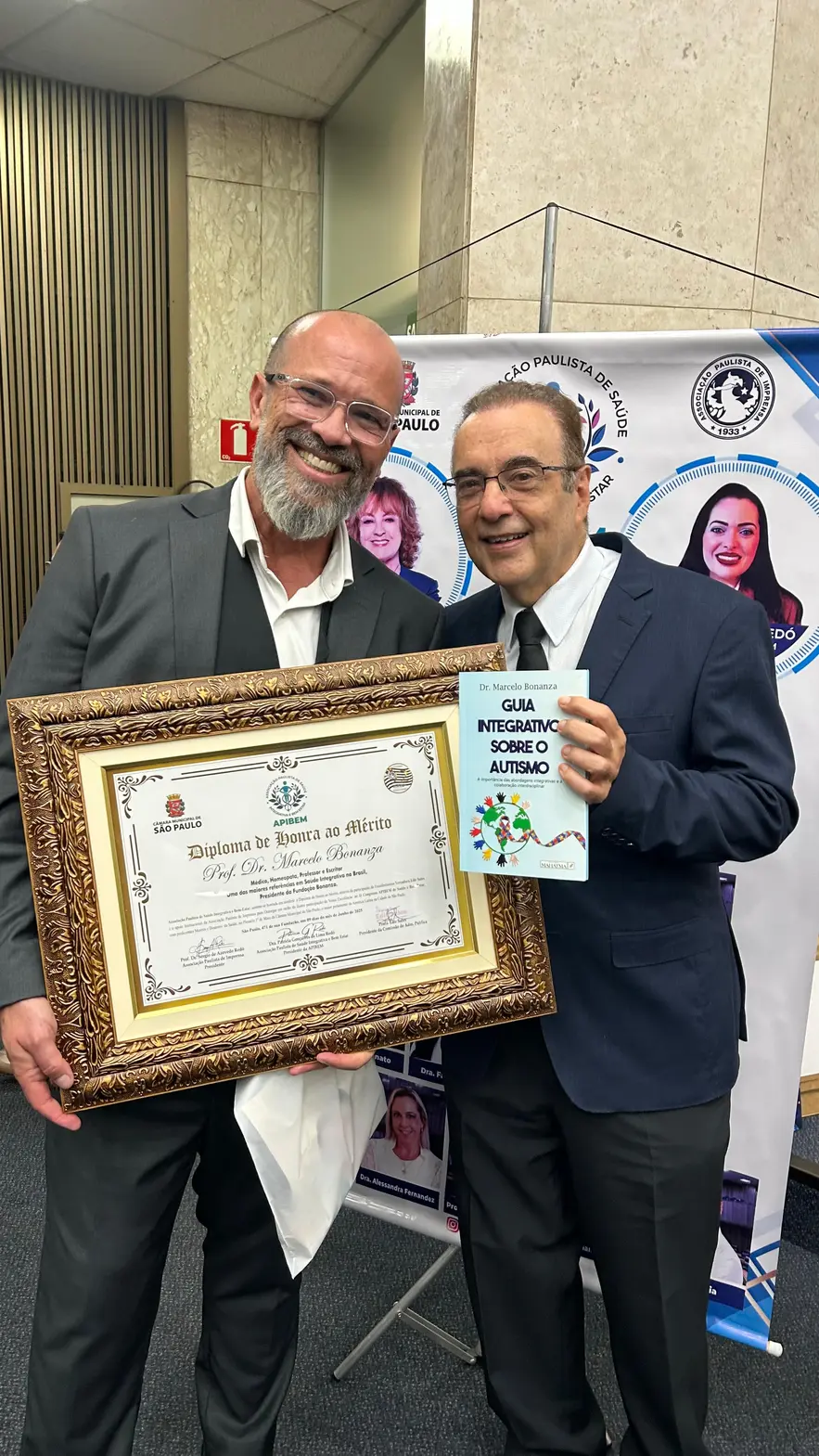 Marcelo Bonanza foi homenageado na Câmara Municipal de São Paulo durante o II Congresso da APIBEM
