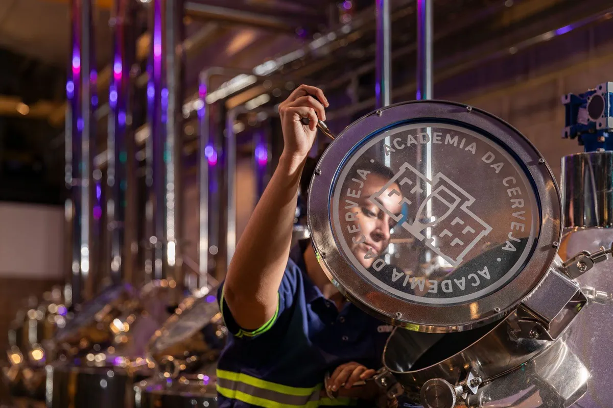 Programa Fermenta, da Ambev, já impactou mais de 20 mil pessoas e está com inscrições abertas para nova edição