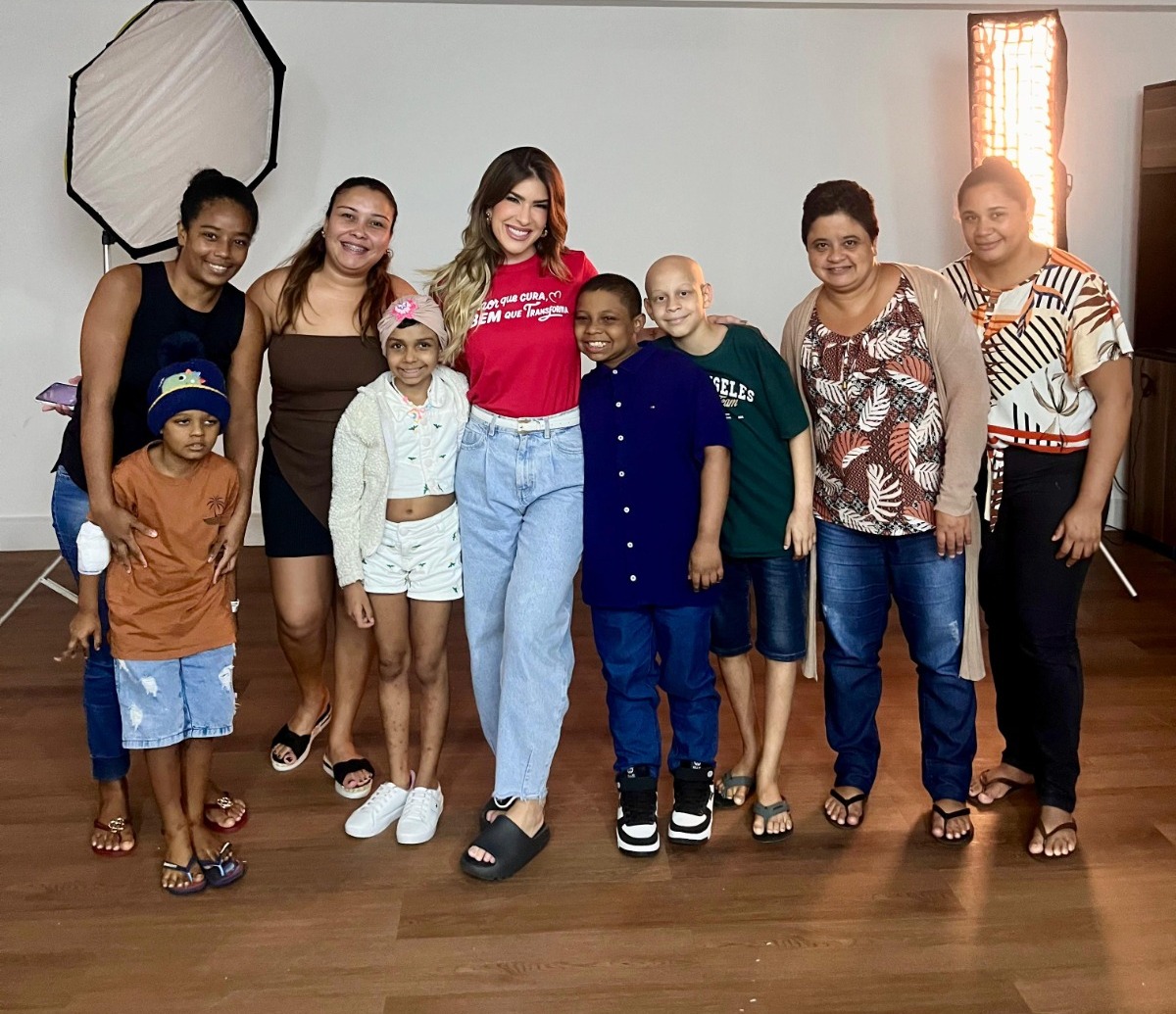 Lore Improta participa de campanha do Martagão Gesteira para o McDia Feliz 2025