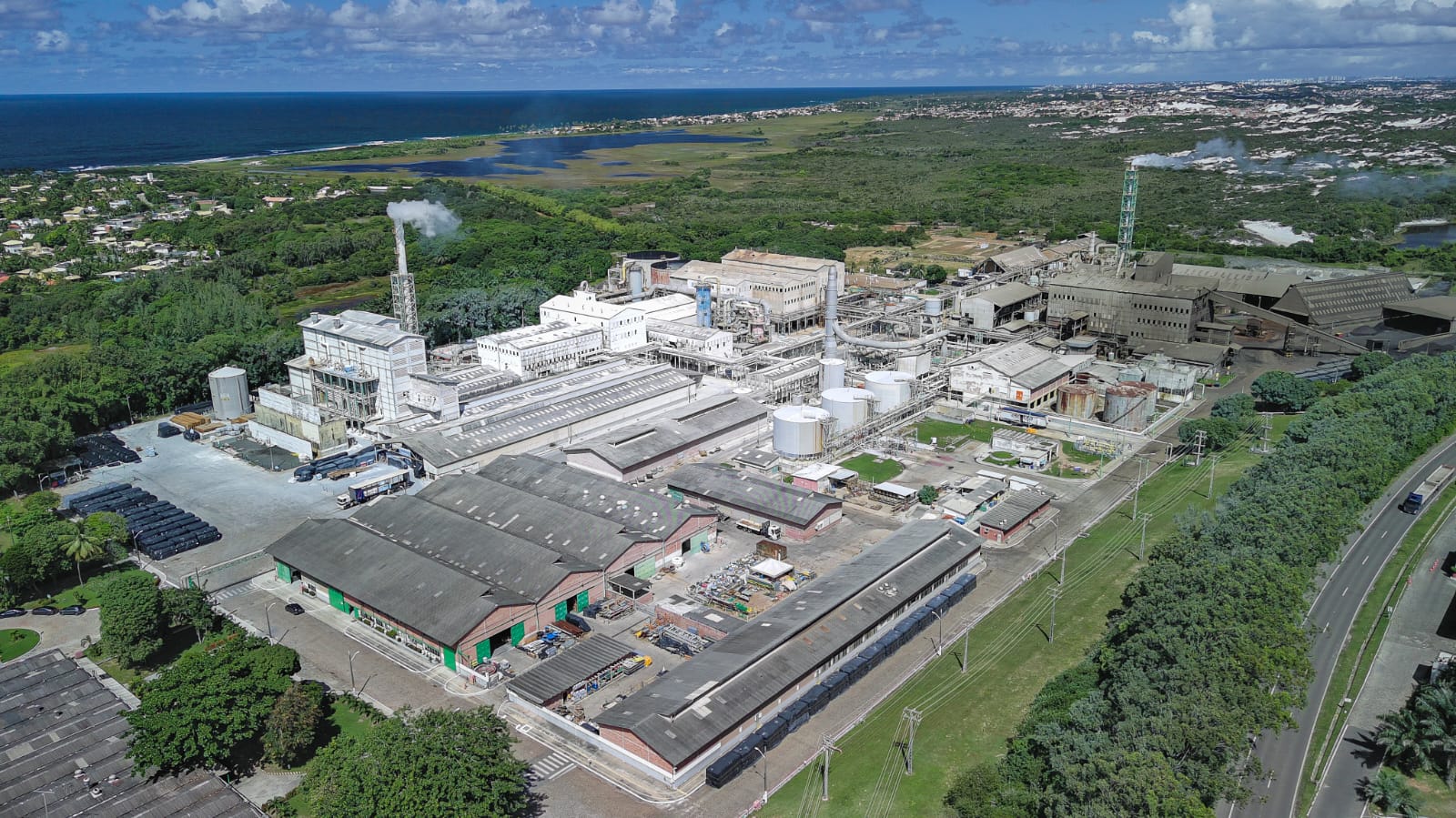 Tronox firma convênio com a UFBA para estudar biodiversidade terrestre e marinha em área da fábrica