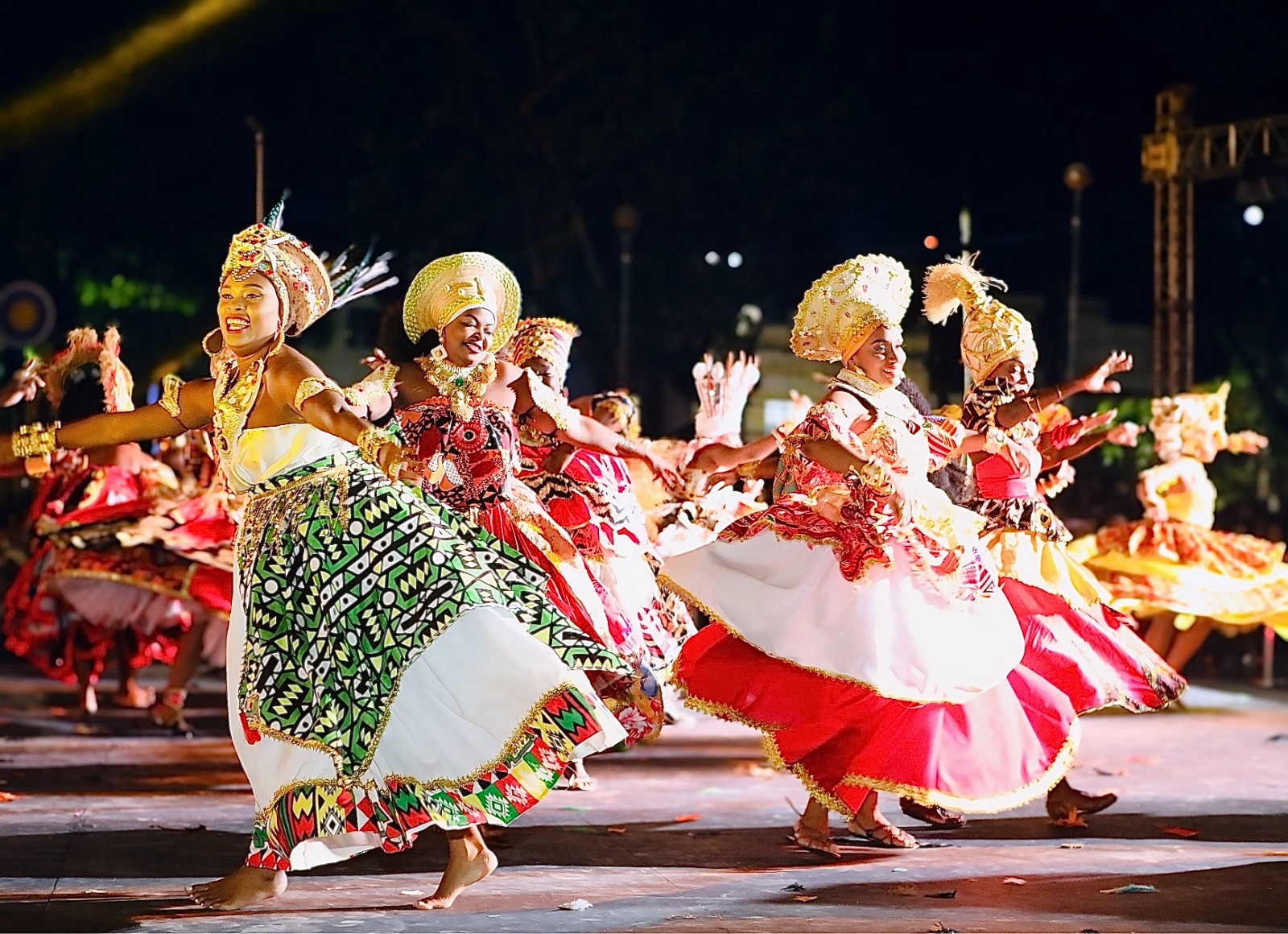 Espetáculo “Ao Pé do Caboclo” abre festejos do 2 de Julho com grande público na Praça do Campo Grande