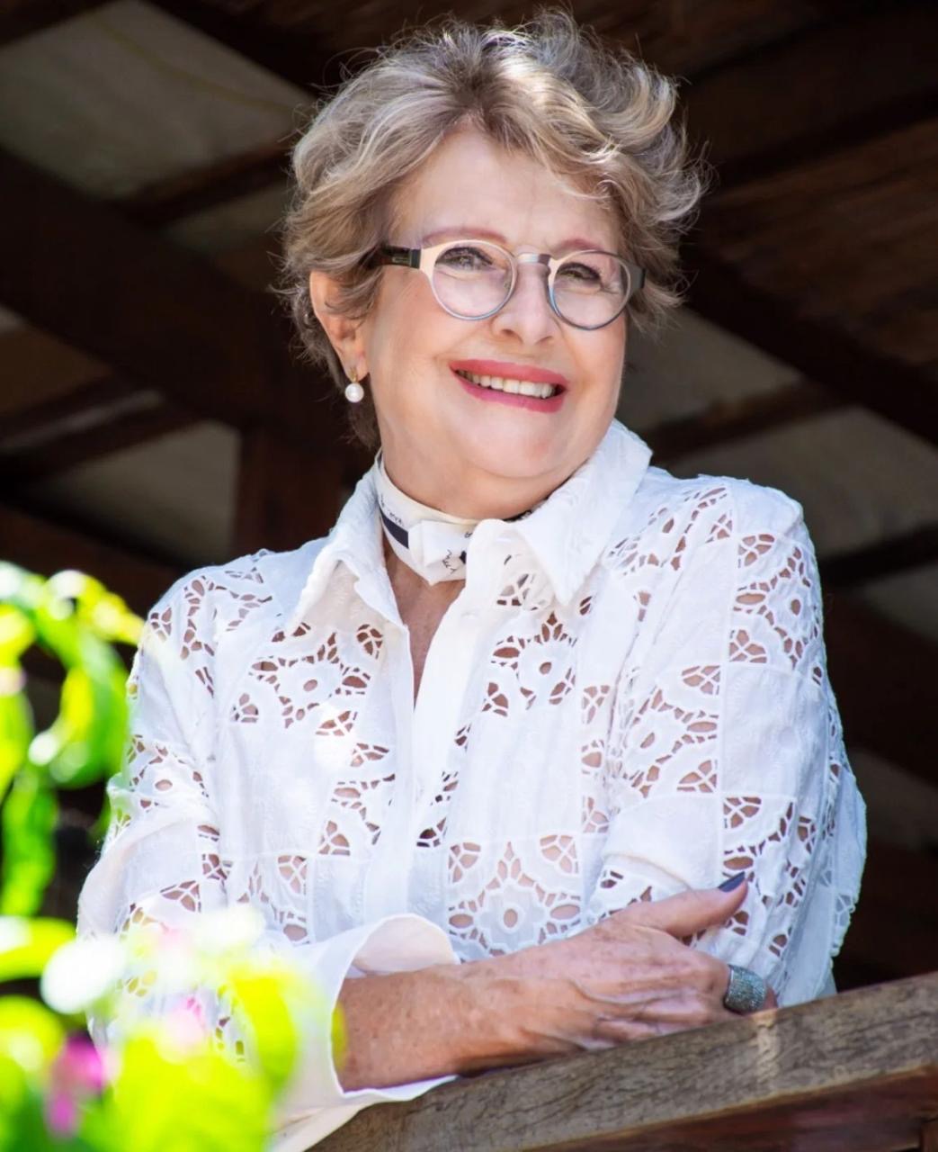 ​Psicóloga Betty Monteiro lança livro em Salvador com sessão de autógrafos e bate-papo sobre maternidade e culpa