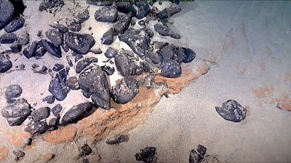 Brasil reivindica ilha submersa no Atlântico do tamanho da Espanha, rica em ‘minerais do futuro’