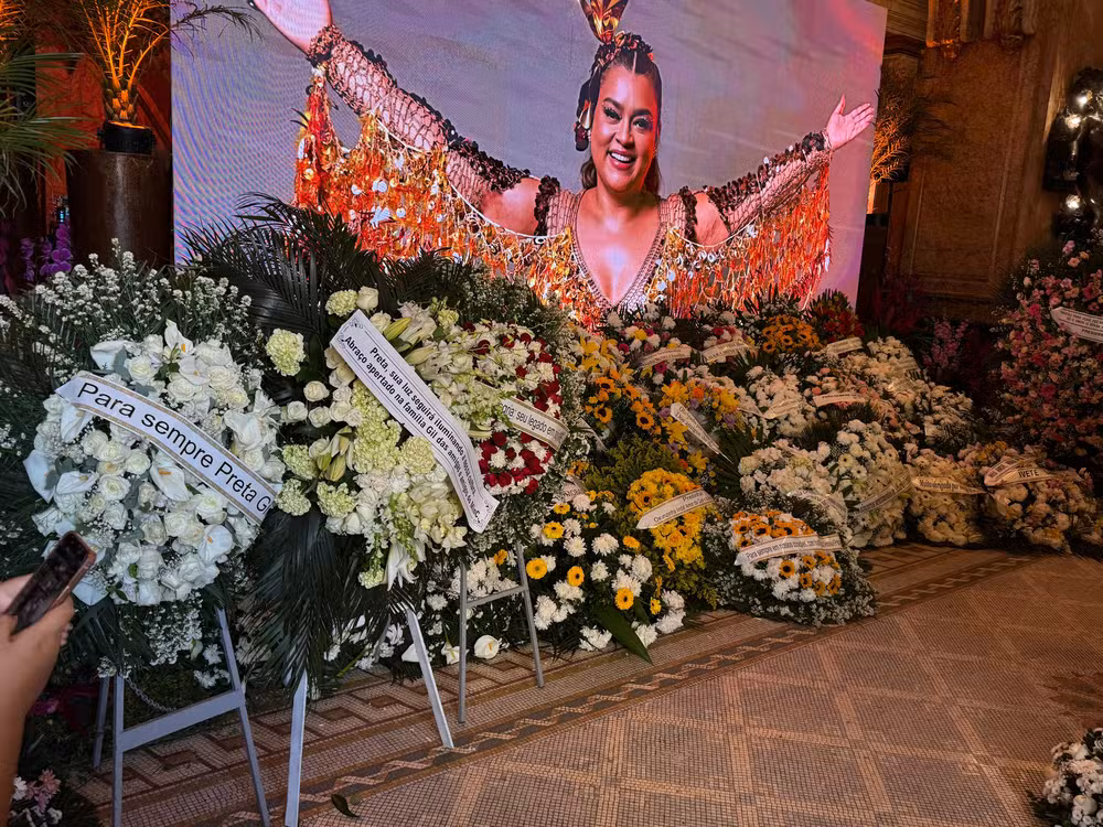 Preta Gil é velada no Rio: familiares, amigos e fãs se despedem da artista
