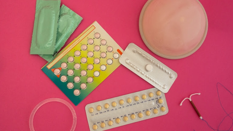 Implanon chega ao SUS: conheça os métodos contraceptivos disponíveis e saiba qual pode ser melhor para você