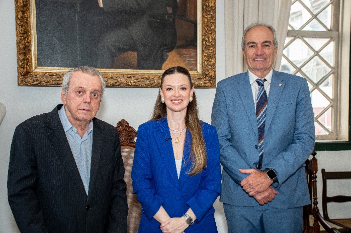 Wilson Andrade recebe Medalha Conde dos Arcos e é homenageado pela Associação Comercial da Bahia