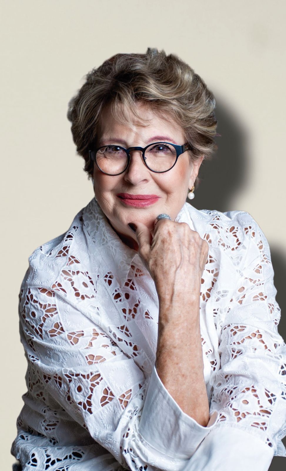Elizabeth Monteiro assina artigo sobre coragem na educação dos filhos na edição 68 da Let's Go Bahia