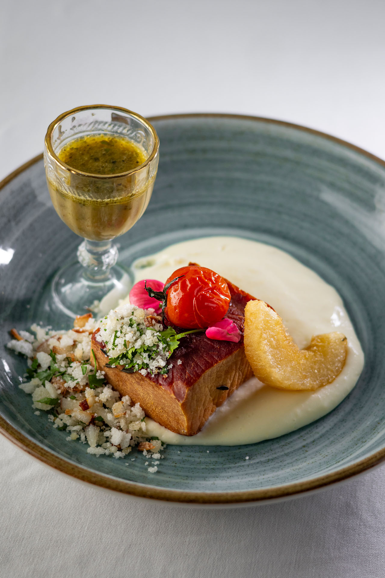 Restaurante Passeio da Vitória, do Wish Hotel da Bahia, tem prato inédito assinado pelo chef Ivo Sampaio
