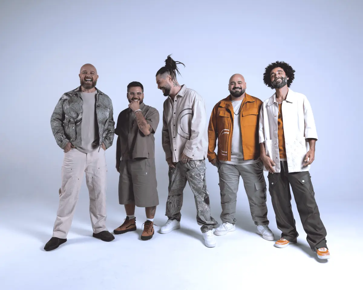 Banda Maneva celebra 20 anos com show em Salvador neste sábado (09)
