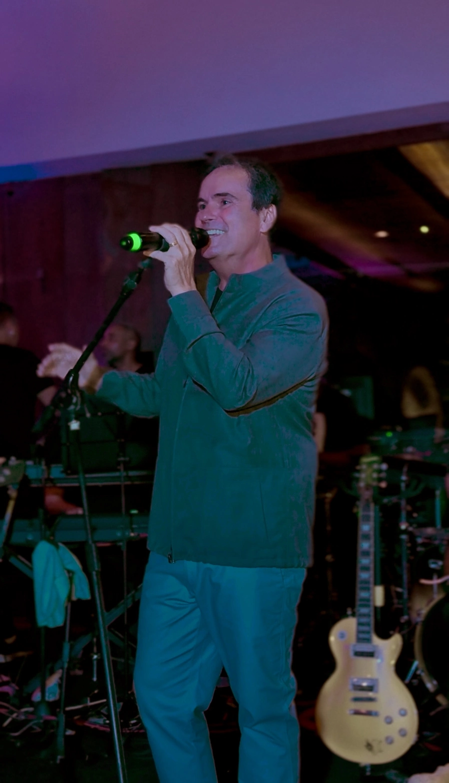 Grupo André Guimarães celebra o Dia dos Pais com patrocínio ao show de Ricardo Chaves