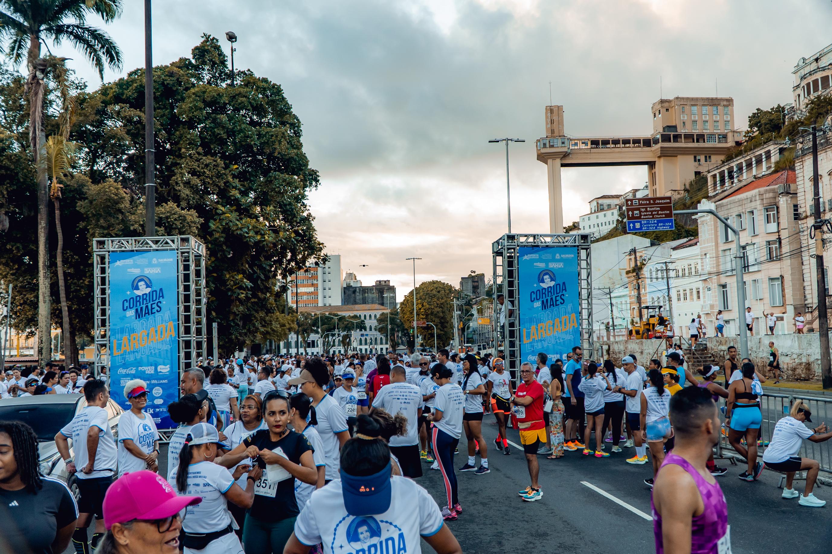 Corrida Noturna do Bonfim reúne esporte, fé e solidariedade em Salvador