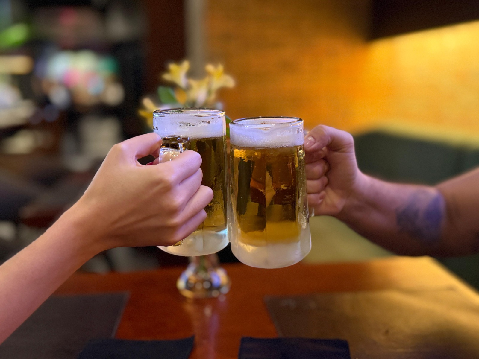 Happy Hour de quarta-feira agita o shopping de Salvador com descontos em bebidas e petiscos