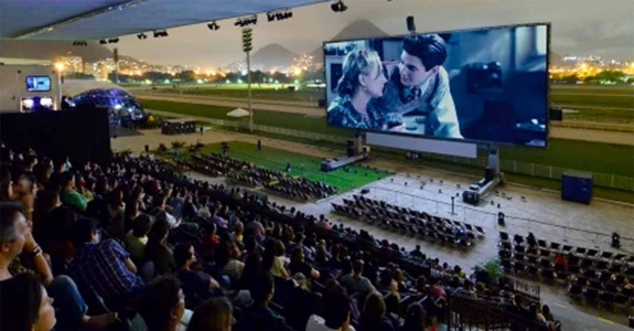 Ingressos para o maior cinema a céu aberto do mundo em Salvador começam a ser vendidos em 9 de setembro