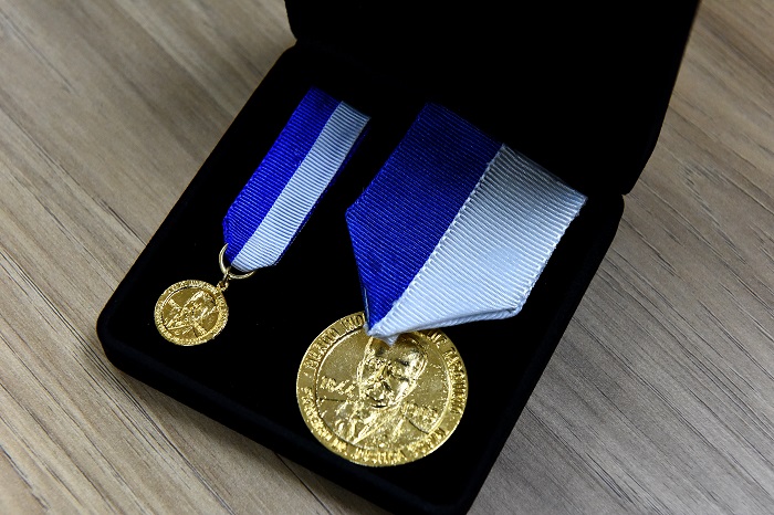 FIEB homenageia personalidades da indústria baiana com a Medalha do Mérito Industrial Luiz Tarquínio