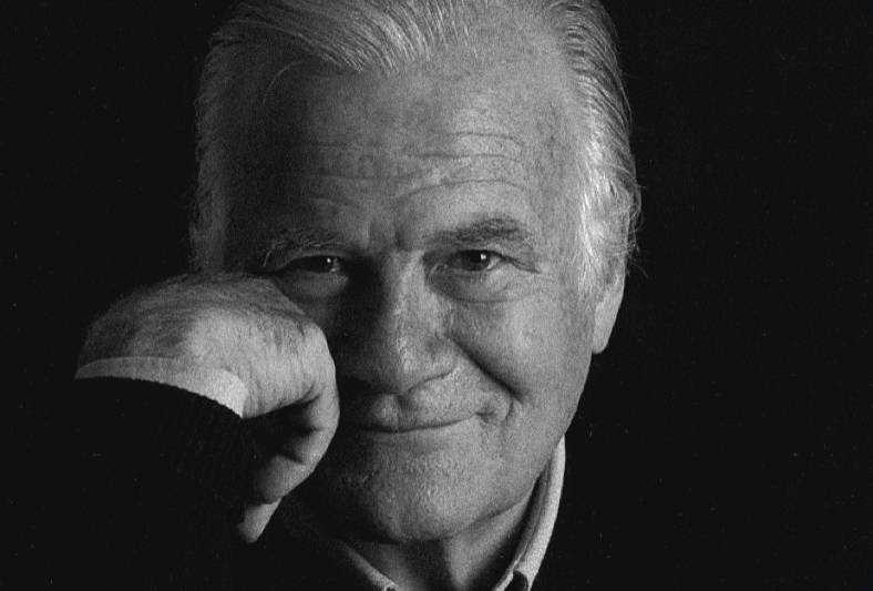 Morre Mino Carta, ícone do jornalismo brasileiro, aos 91 anos