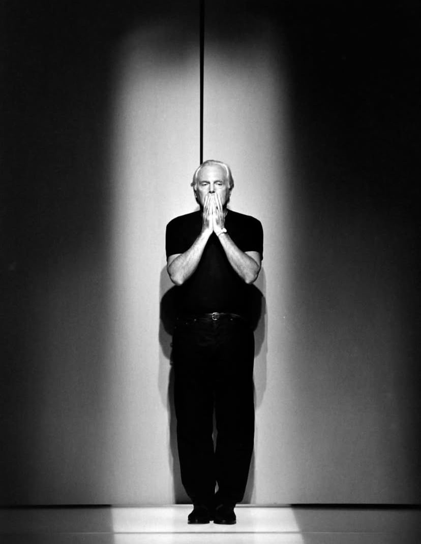 Estilista italiano Giorgio Armani morre aos 91 anos em Milão