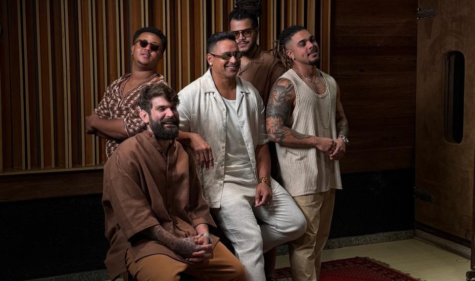 Filhos do Brasil antecipam o verão com Xanddy Harmonia em “Samba de Panela”
