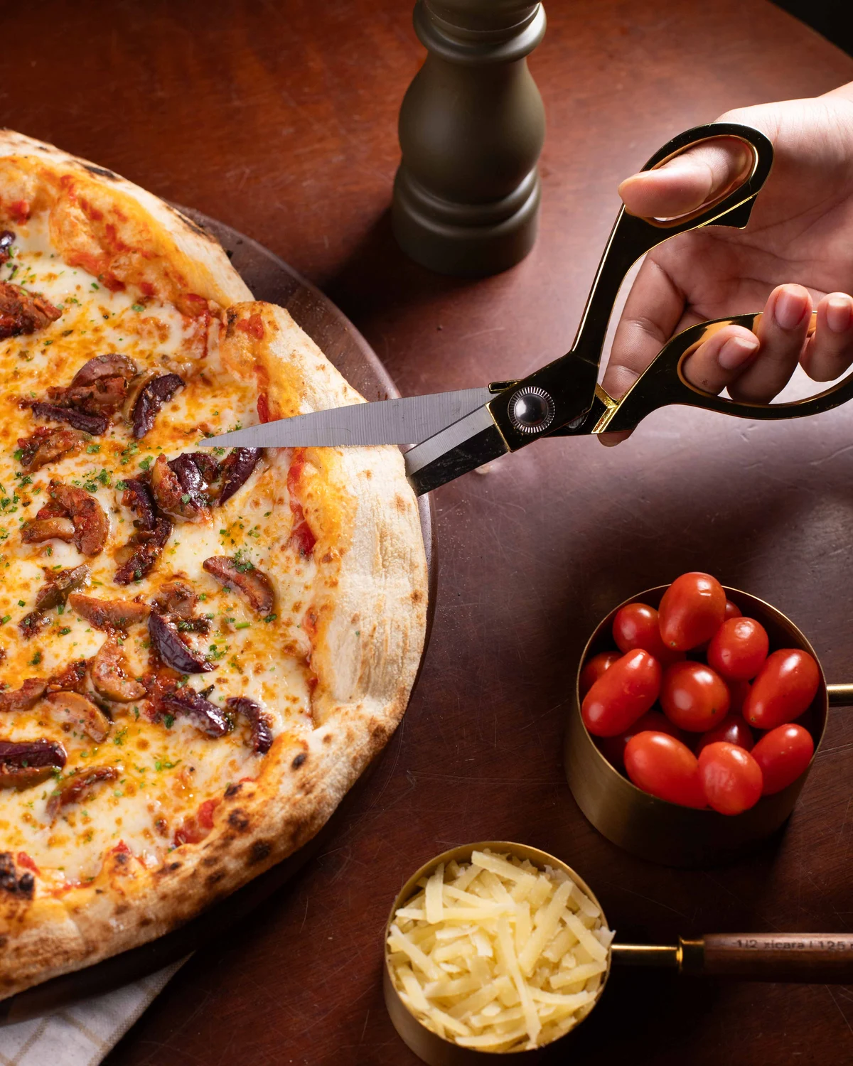 Di Liana inaugura forneria em Salvador com pizzas à moda italiana